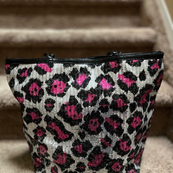 Betsey Johnson Large Leopard Pink and black sequins Tote EUC - Picture 6 of 8